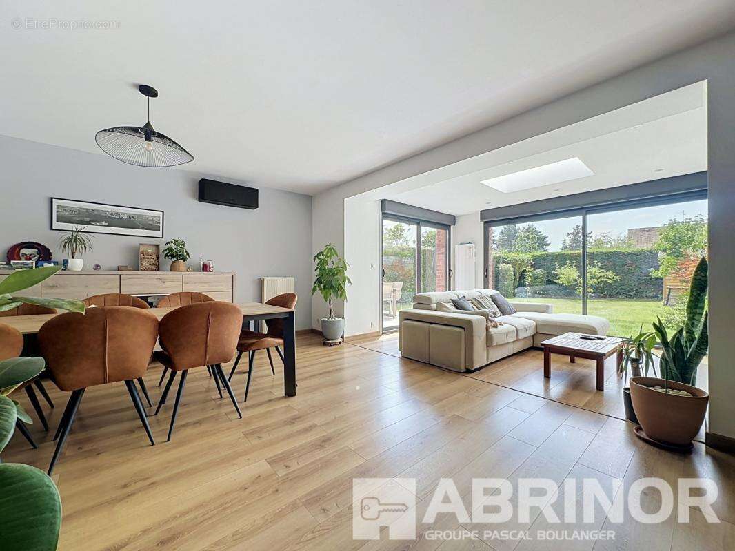 Maison de lotissement de 115m2 - garage attenant - 4 chambres - Jardin Sud Ouest - photo 4
