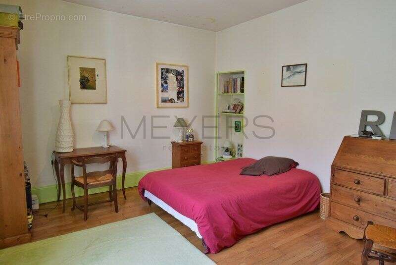 Maison 360 m² à Le Creusot  - photo 14