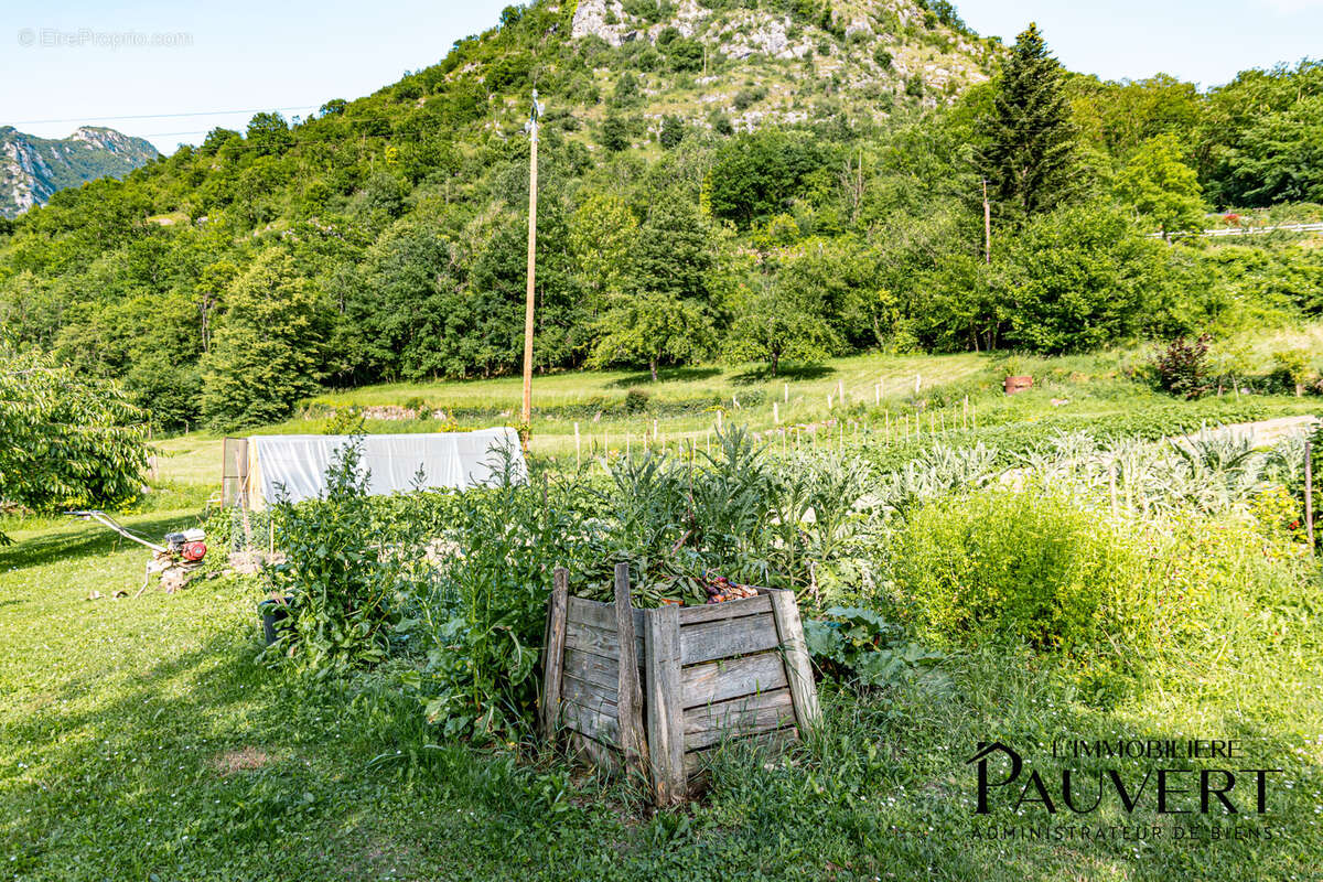 Capoulet et junac  bien rare avec maison de plain pied et t2 meublé - photo 20