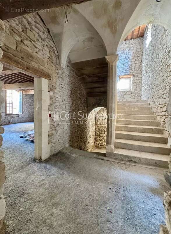 Propriété seigneuriale venasque - photo 8