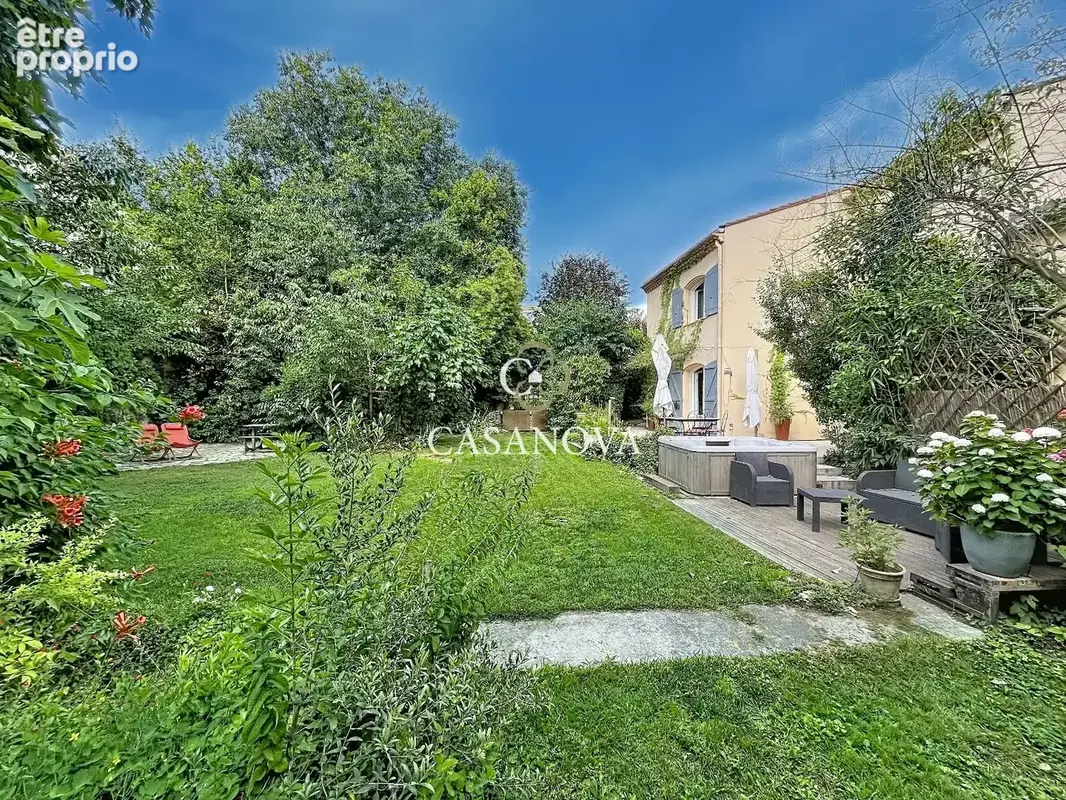 Maison de caractère avec jardin et terrasse au cur du quartier Fontneuve proche du centre-ville de Béziers - photo 3