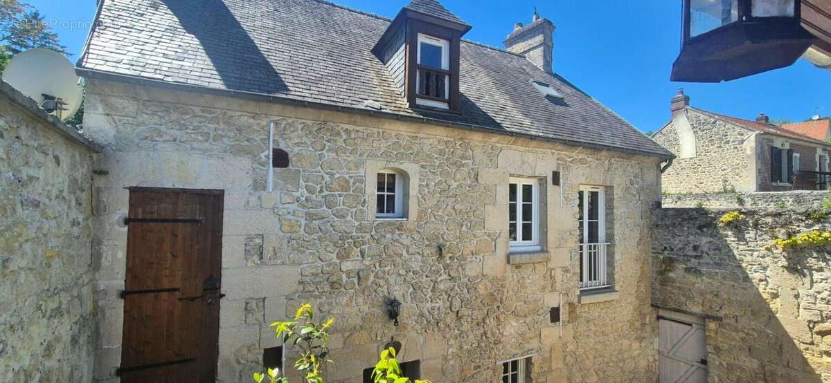 Maison de Village  Près de Crépy En Valois 6 pièce(s) 121 m2 - photo 3