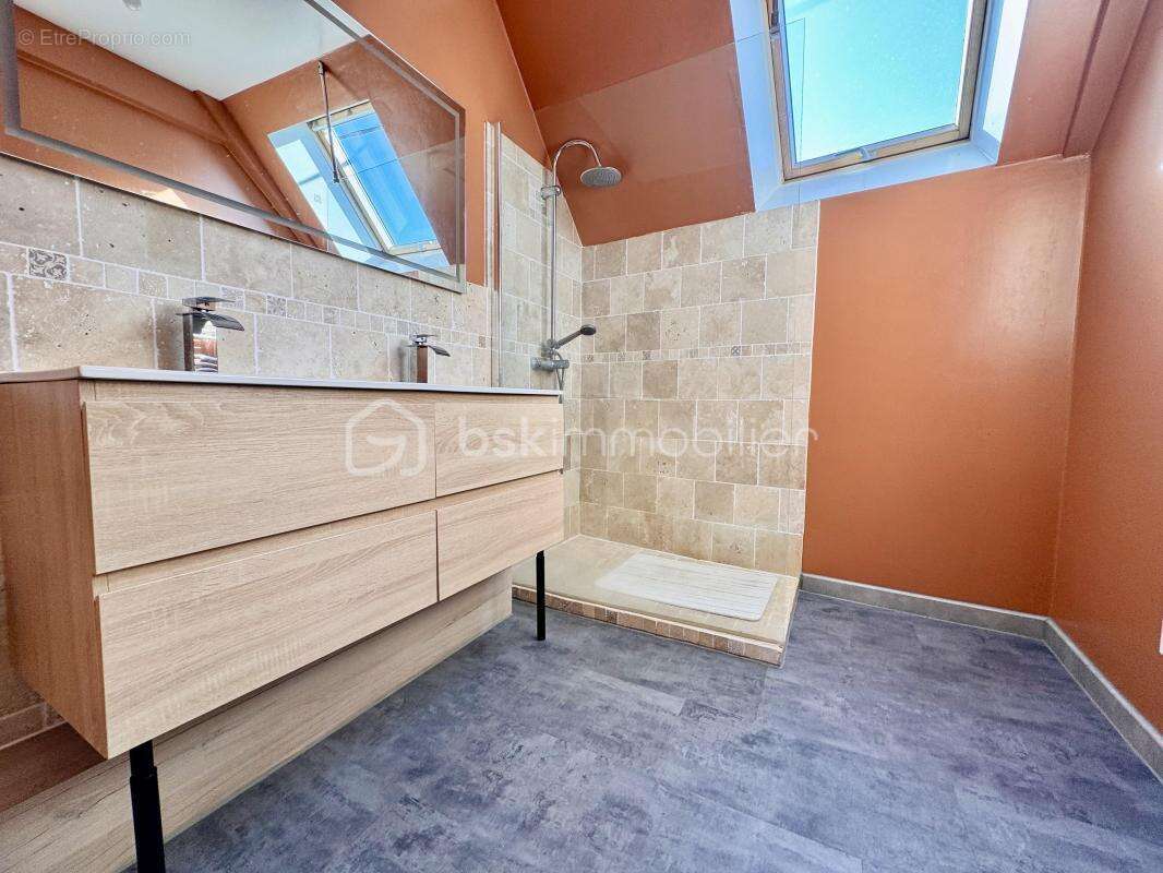 Maison de village de 173 m2 - photo 10