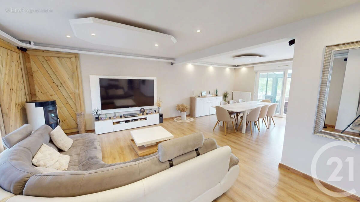 Maison 158 m² à Morcourt  - photo 2