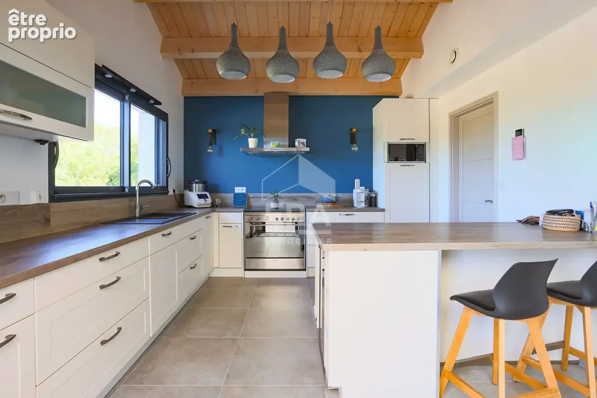 Maison contemporaine hors lotissement avec 4 chambres, piscine, jardin - photo 2