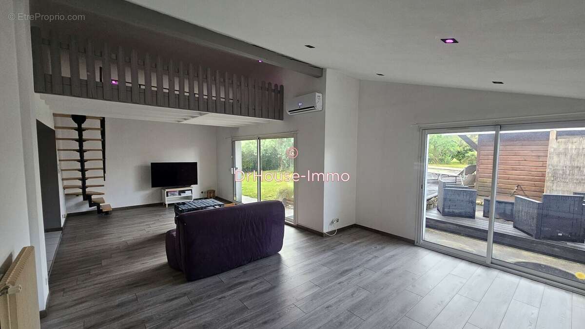 Maison 155 m² à Ambares-Et-Lagrave  - photo 12