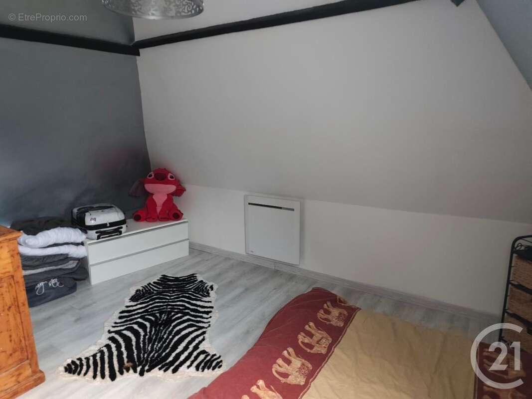 Maison à COURBEPINE