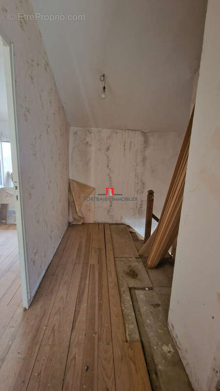 Maison 122 m² à Lansac  - photo 4
