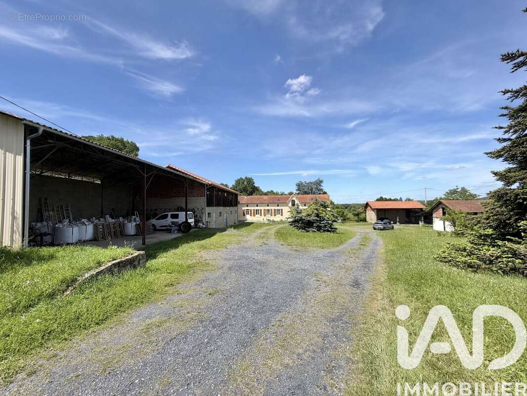 Photo 3 - Maison à VIC-EN-BIGORRE
