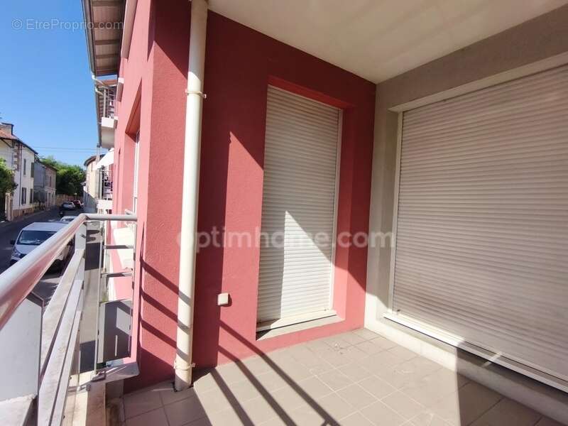 T3 de 62m2 avec loggia et box - Petite résidence en plein centre de Collonges-au-Mont-d’Or - photo 2
