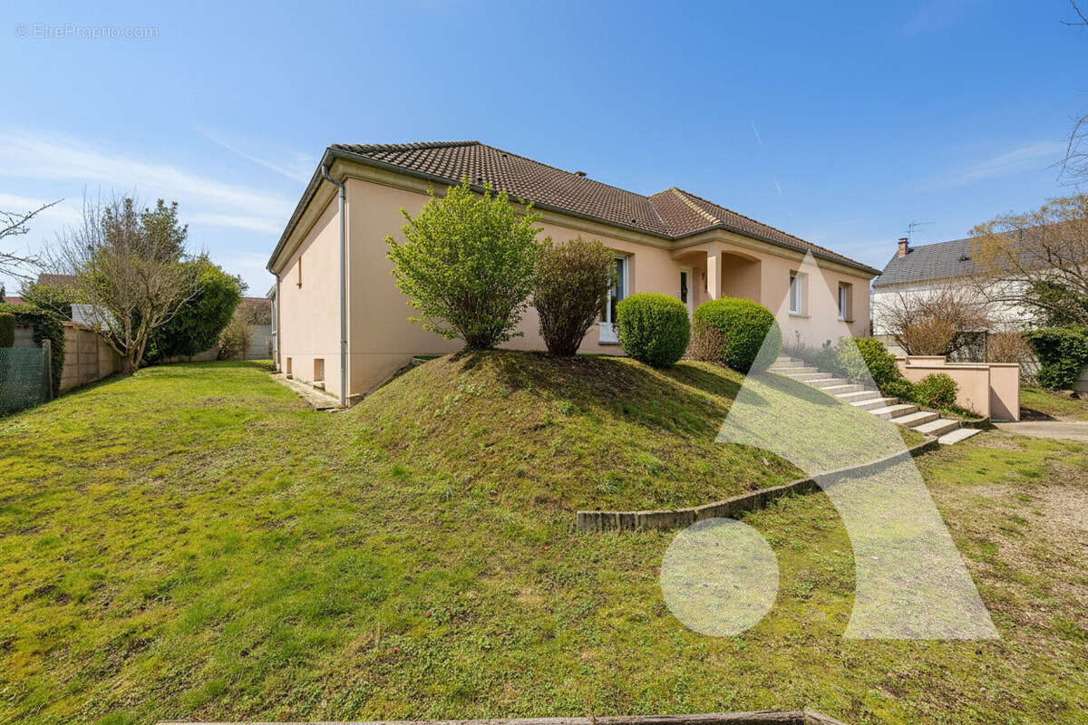 Maison à RIS-ORANGIS