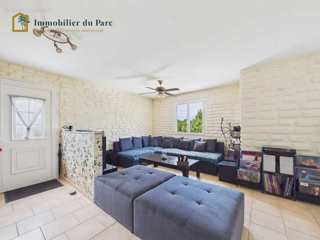 Maison 5 pièces à Montbouton avec terrain 700 m² et sous-sol aménagé - photo 3