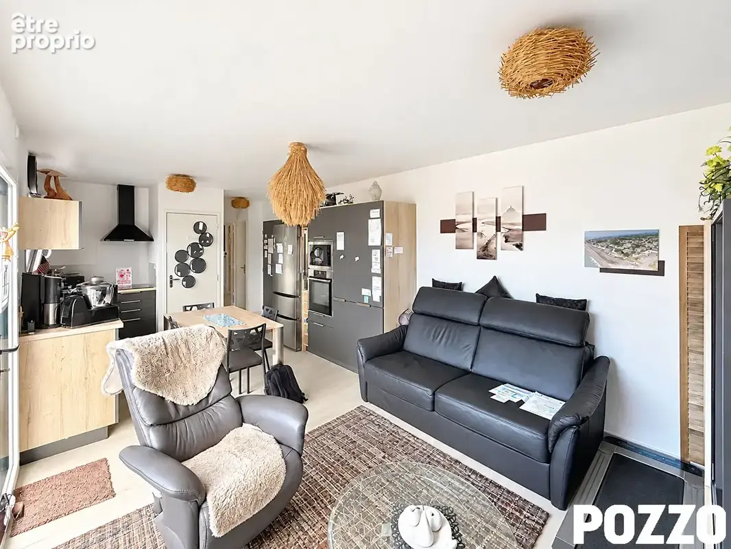 GRANVILLE - Appartement T2 avec balcon, parking couvert et cave - photo 3