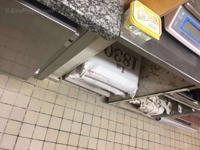 Commerce à SAINT-SATUR