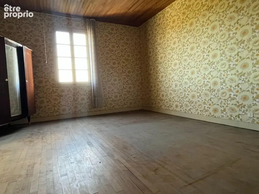 BEAUMARCHES MAISON de 1720 en pierres, 3 chambres, dans son jus, avec grange  et jardin 680m2, école et commerces de proximité,  - photo 4