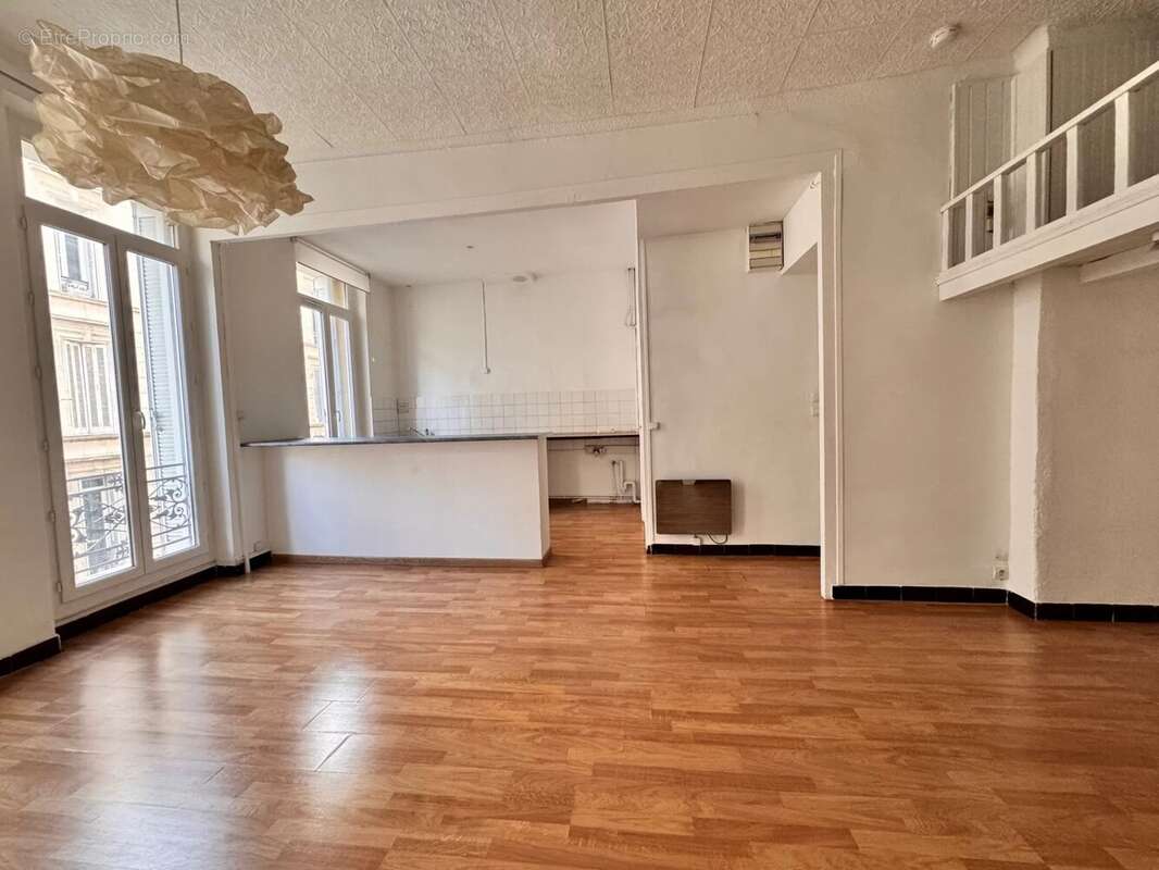 Appartement à MARSEILLE-6E