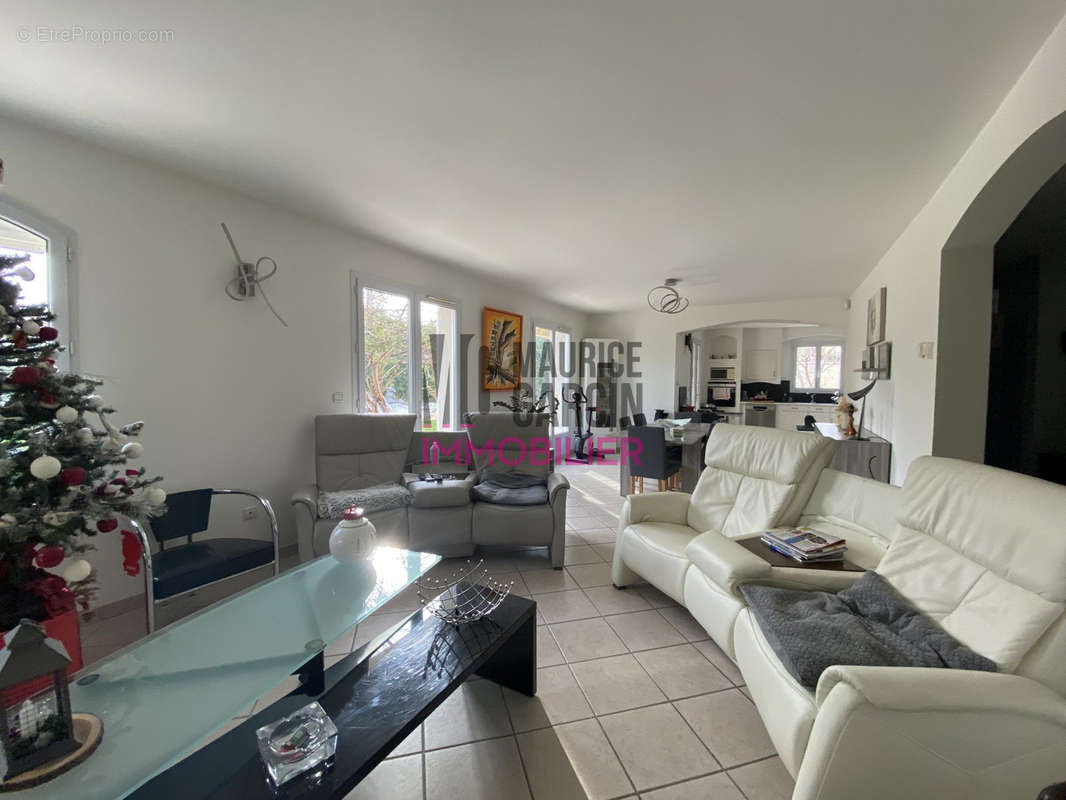 Maison à SAINT-SATURNIN-LES-AVIGNON