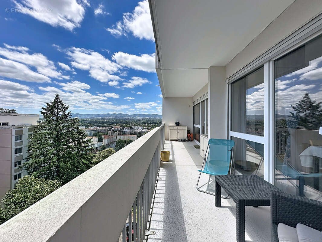 Appartement à TASSIN-LA-DEMI-LUNE
