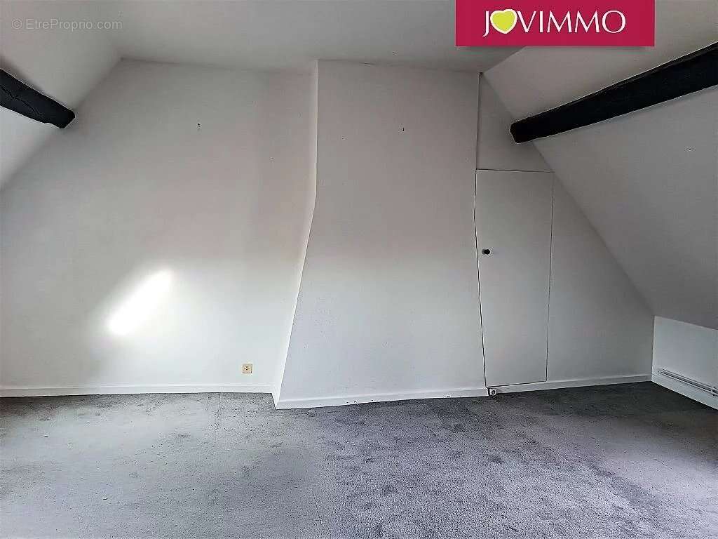 Maison à BESSAIS-LE-FROMENTAL