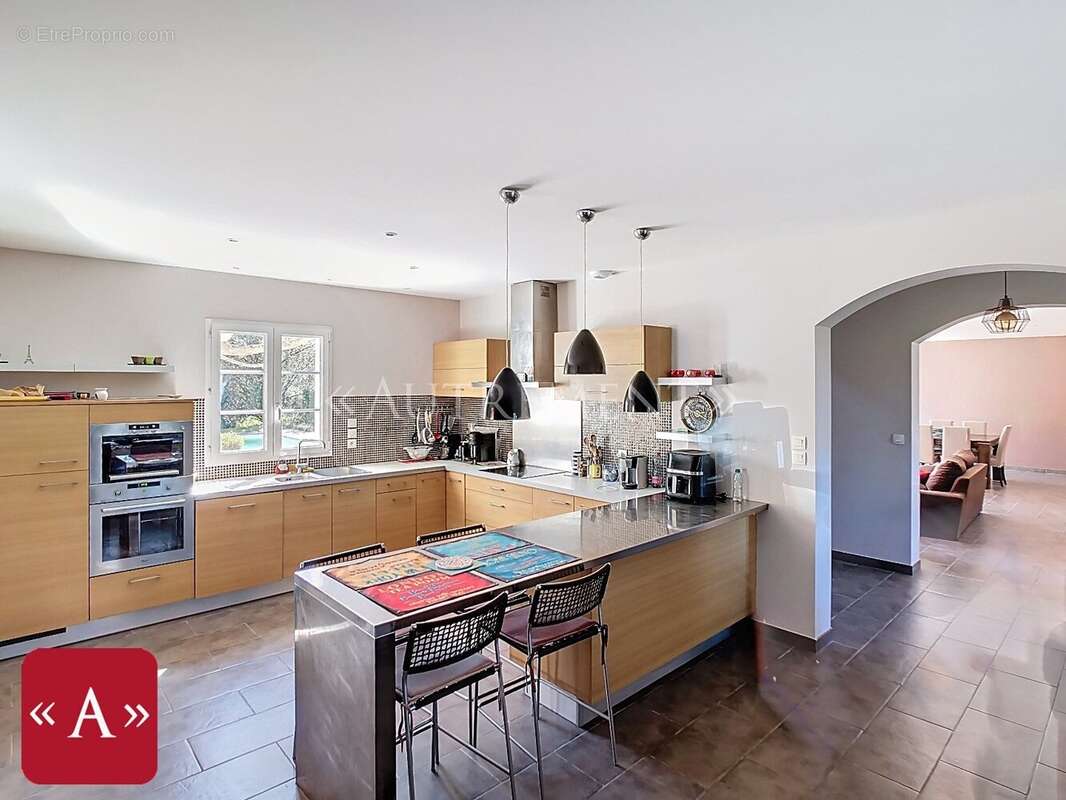 Maison à SAINT-SULPICE