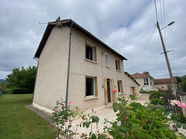 Maison à SAINT-CERE