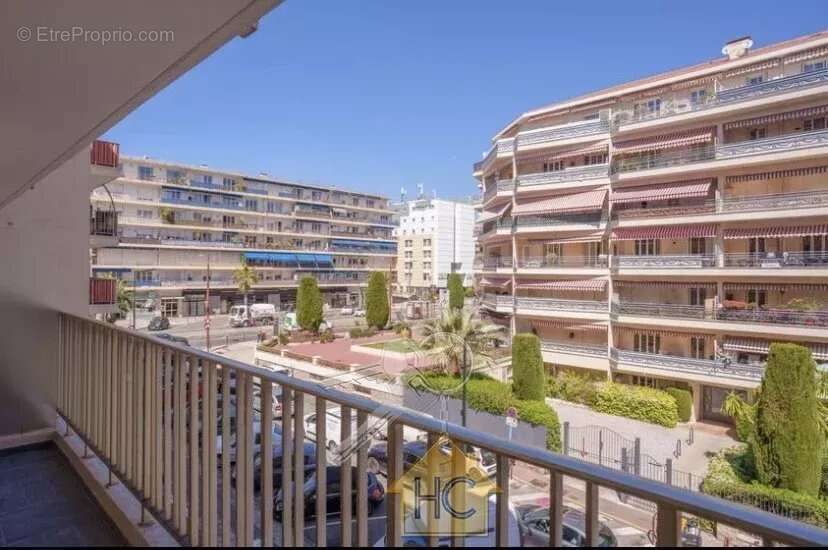 Appartement à LE CANNET