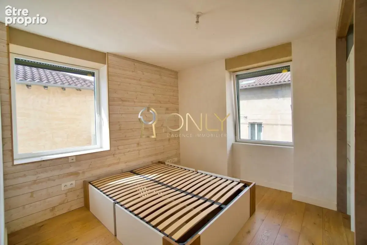 Montmerle sur Saône - Appartement - T3 - 65m² - Balcon - 2 places de stationnement - photo 11