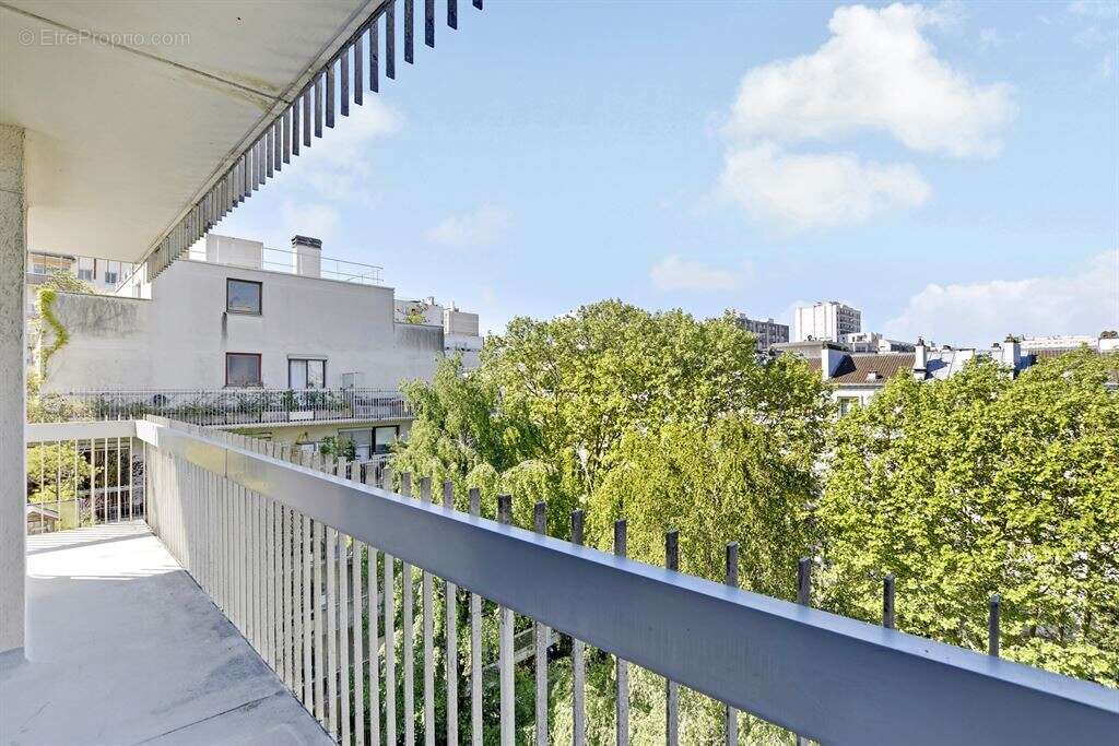 Appartement à PARIS-19E