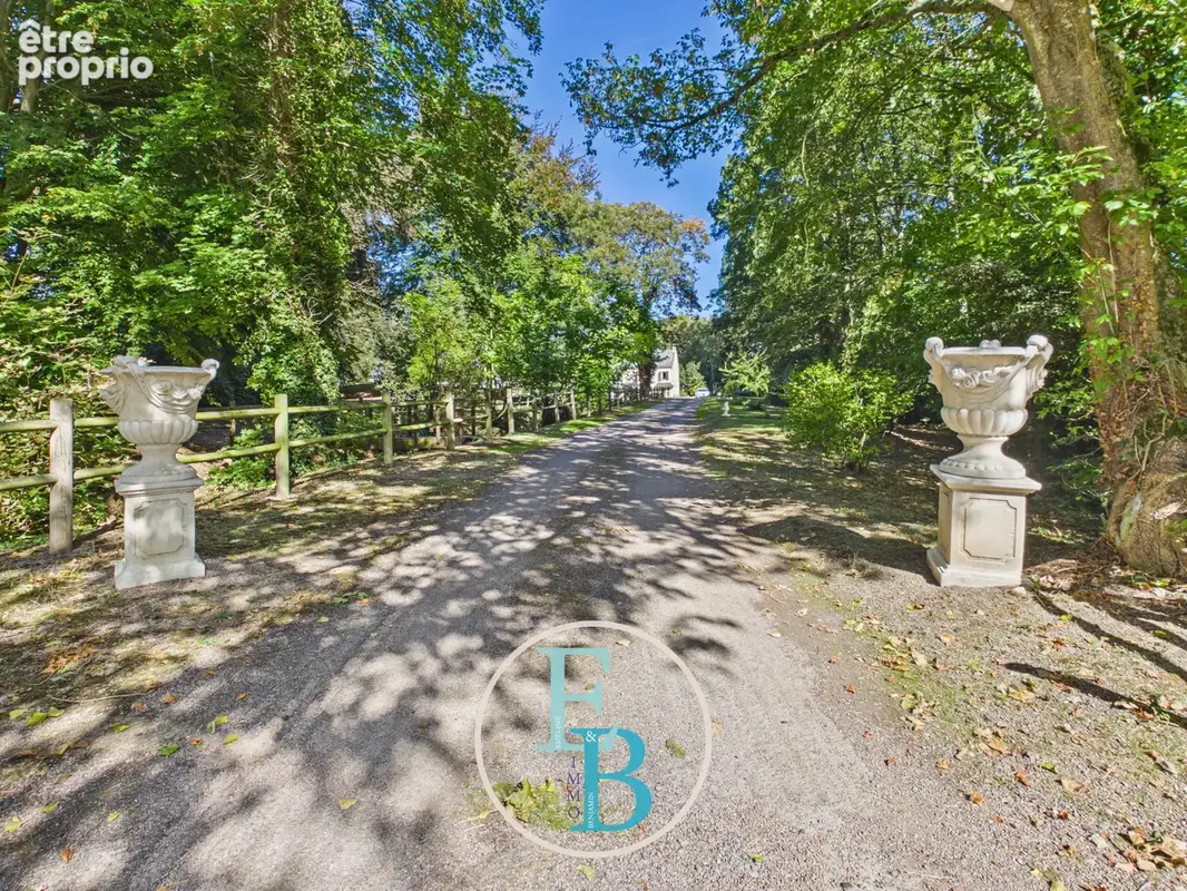 Ensemble immobilier  - t20 - 620m2 - photo 30