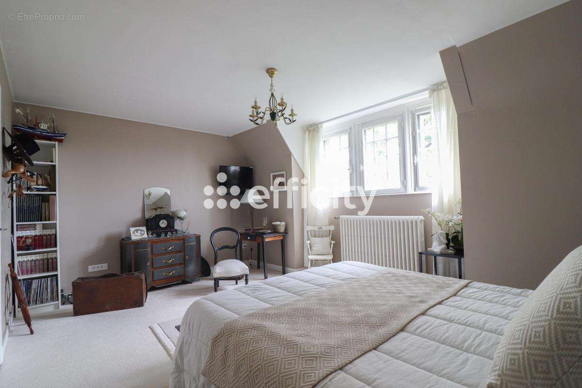 Maison 224 m² à Conches-En-Ouche  - photo 18