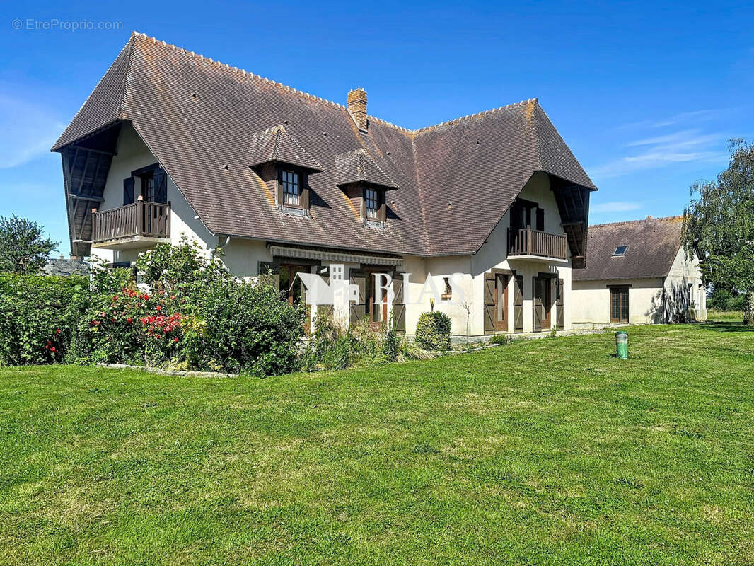Maison 225 m² à Daubeuf-La-Campagne  - photo 2