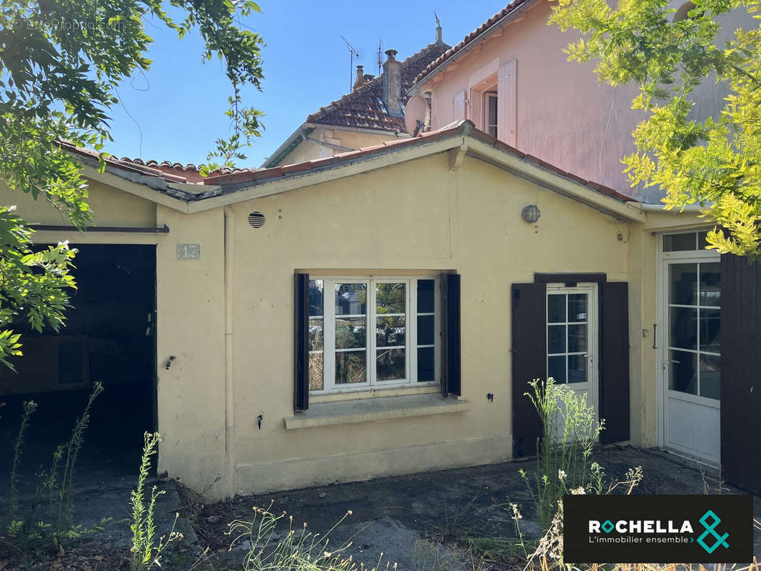 Maison à SAINT-JEAN-D'ANGELY