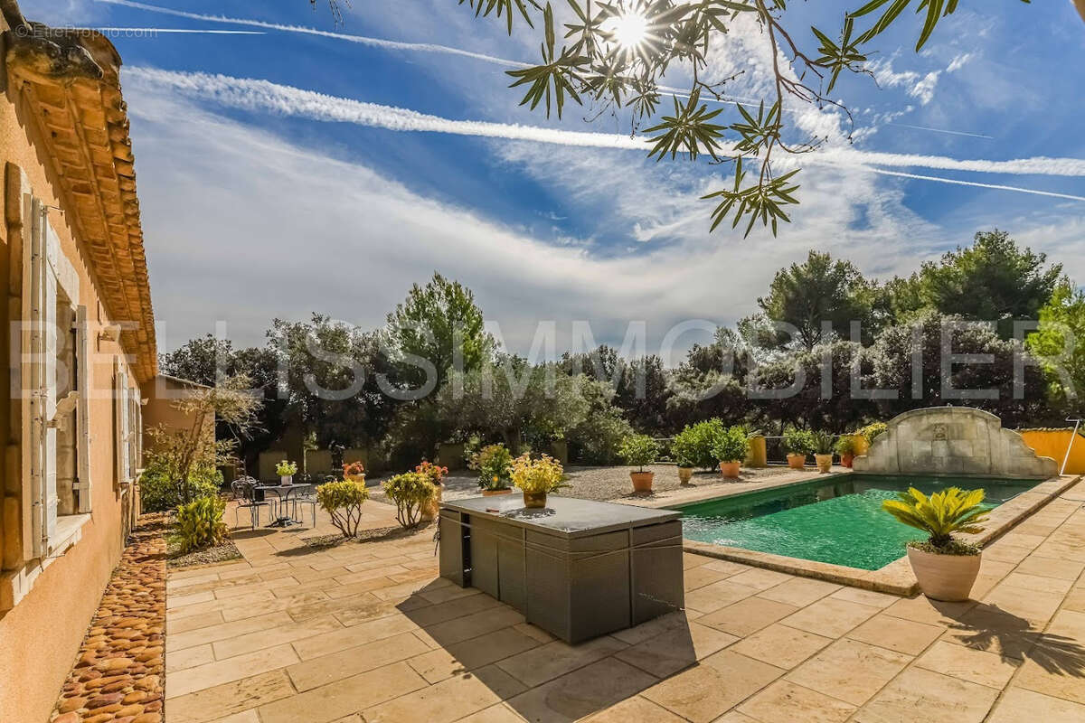 Maison à MAUSSANE-LES-ALPILLES