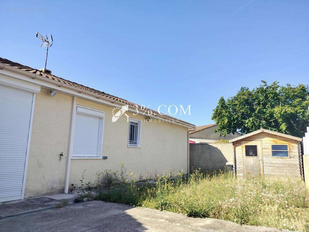 Maison à GRANGES-LES-BEAUMONT