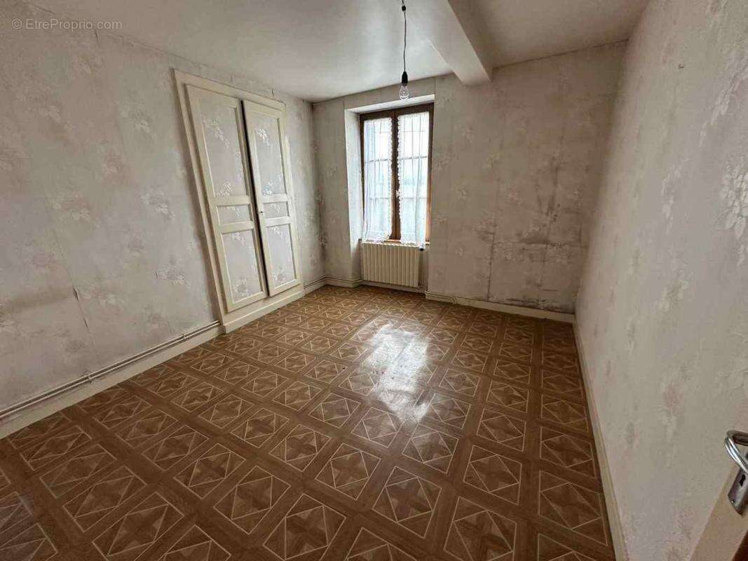 Maison à rafraichir sur grand terrain entre Saint Cosme en Vairais et Bellême - photo 10