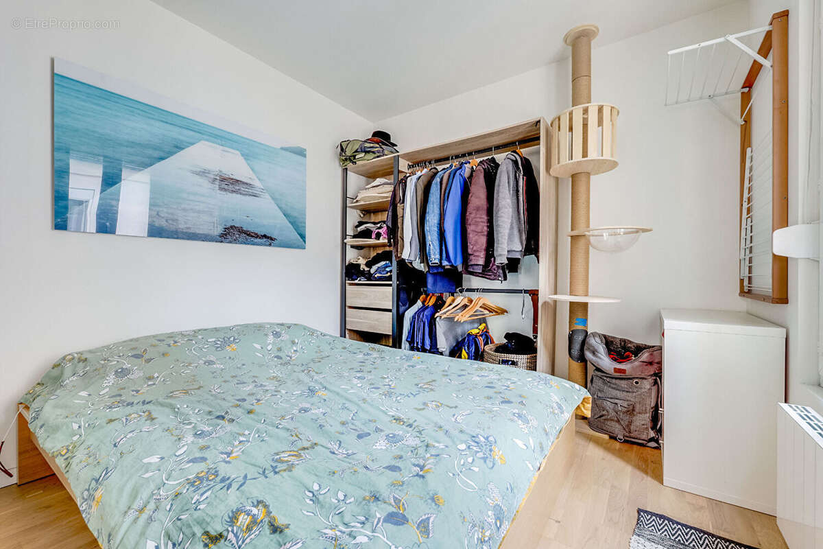 Appartement à PARIS-14E