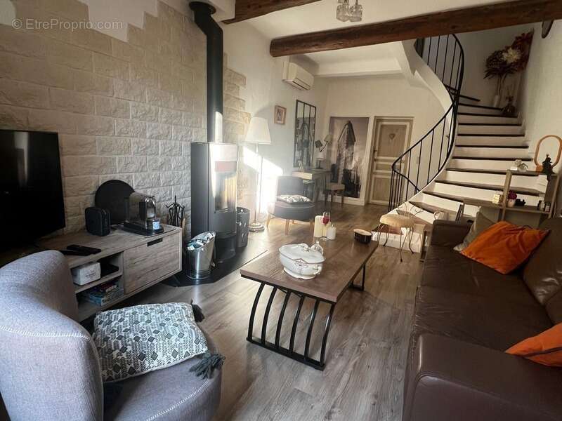 Maison de village avec terrasse tropézienne à vendre – Rousset (13790) - photo 4