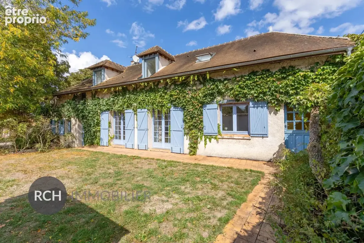 Exclusivité - A quelques minutes de Montfort-l'Amaury - Belle maison ancienne aux beaux volumes - photo 2