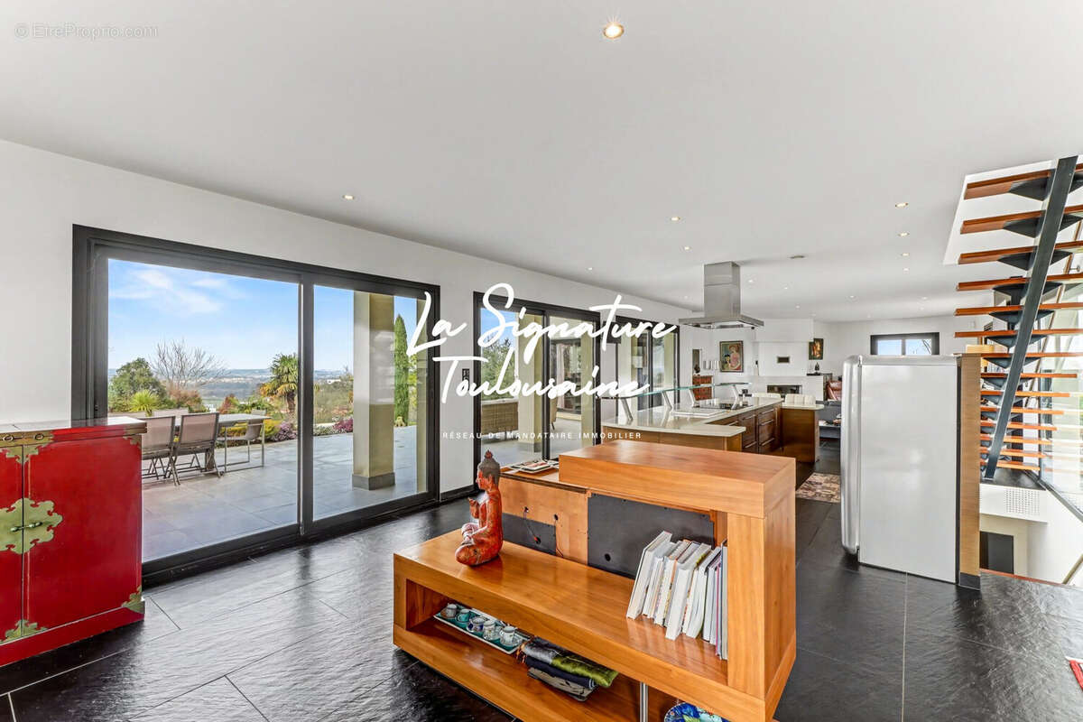 Maison à LACROIX-FALGARDE