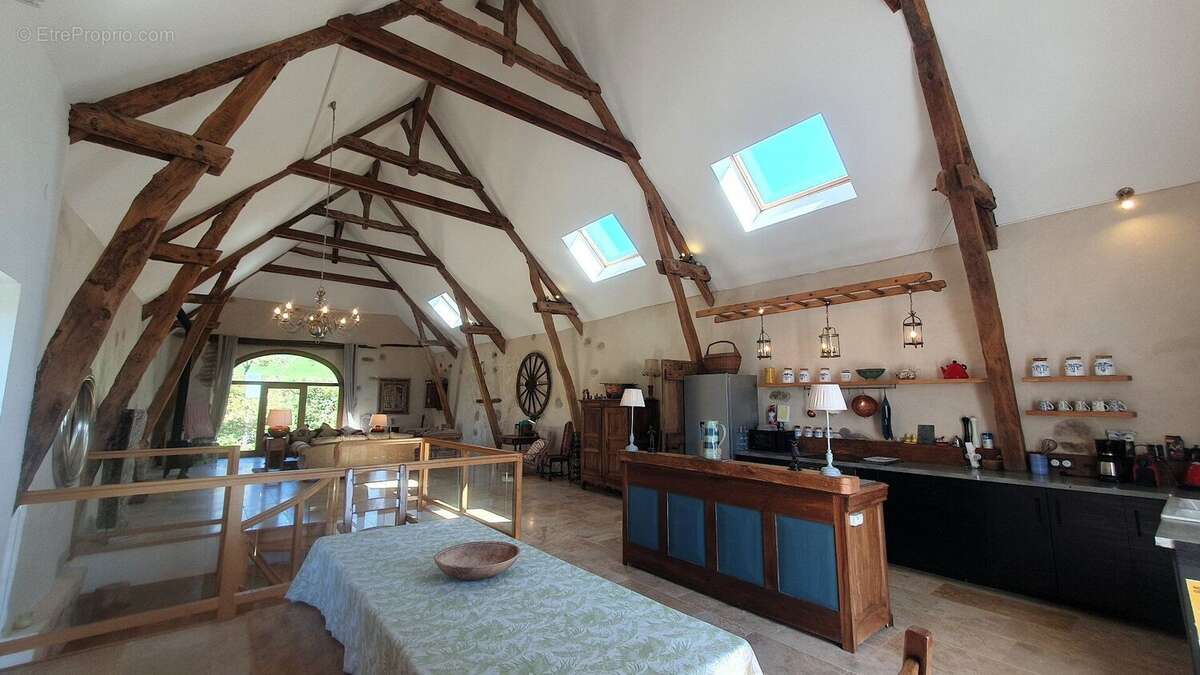Propriété avec habitat et gite exceptionnel - photo 17
