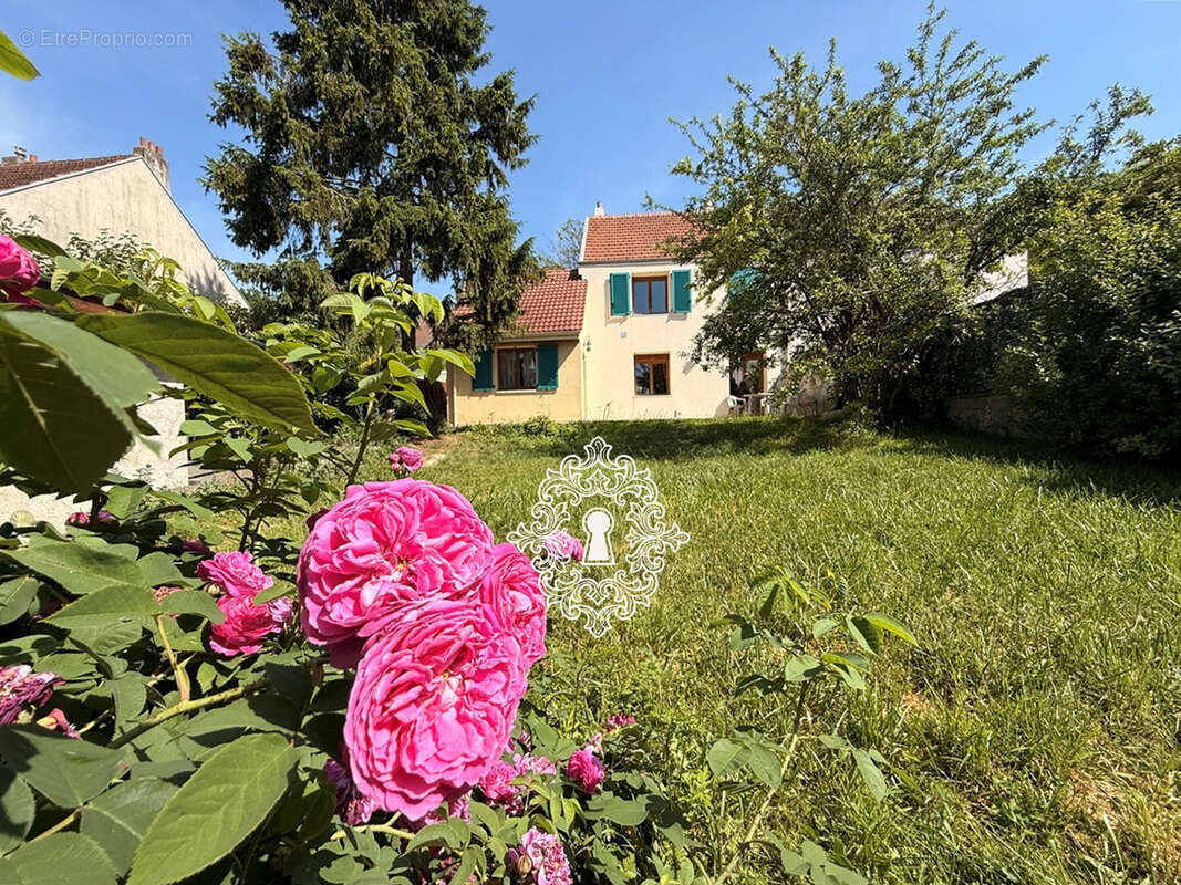 Maison à DONNEMARIE-DONTILLY