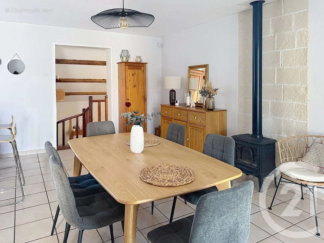 Maison 120 m² à Ruelle-Sur-Touvre  - photo 4