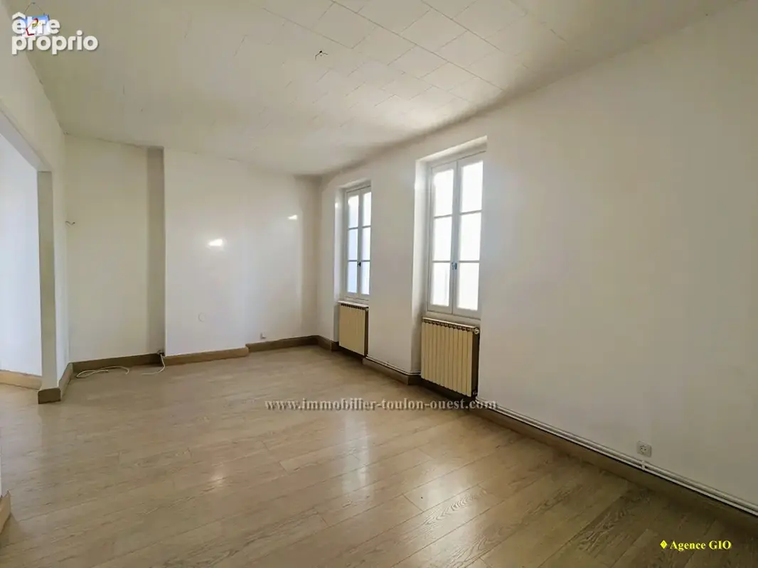 Toulon ouest - maison individuelle de 149 m² - deux appartements - terrain  421 m² - photo 7