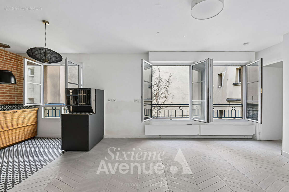 Appartement à PARIS-2E