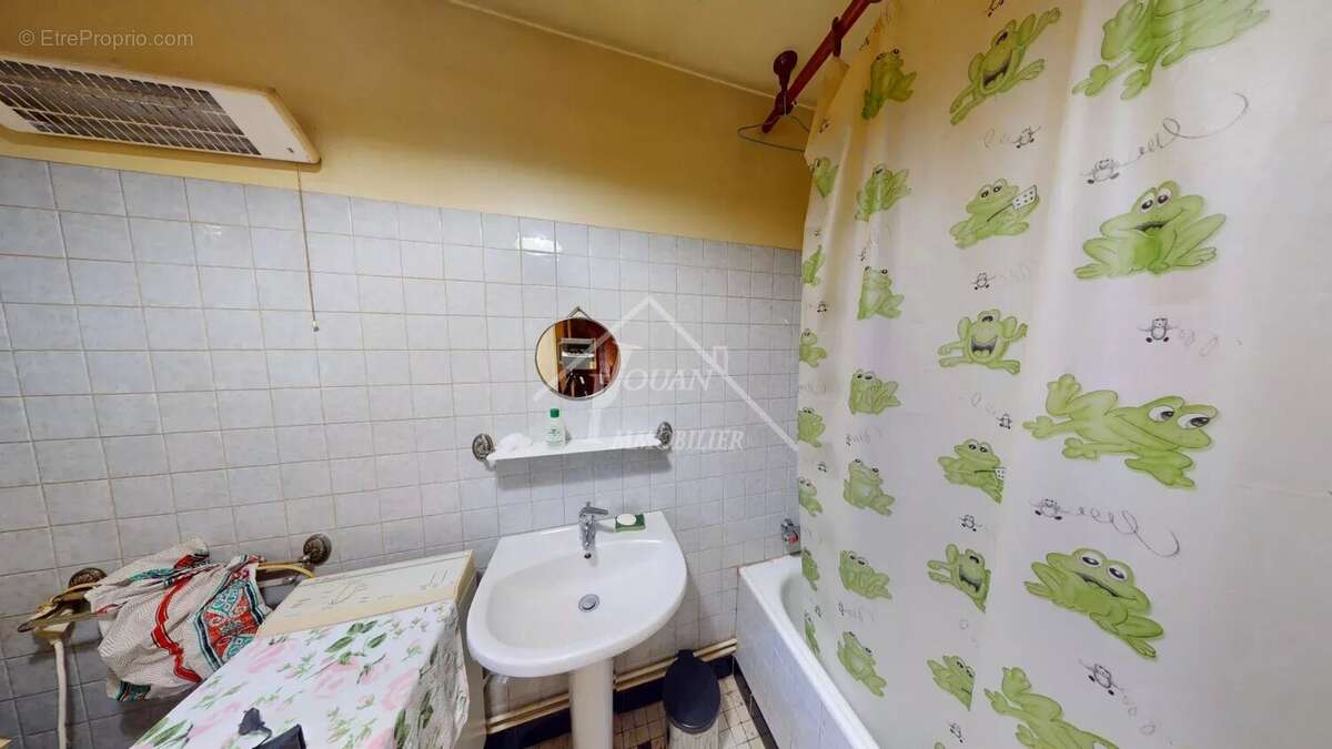 Maison à BELLENAVES