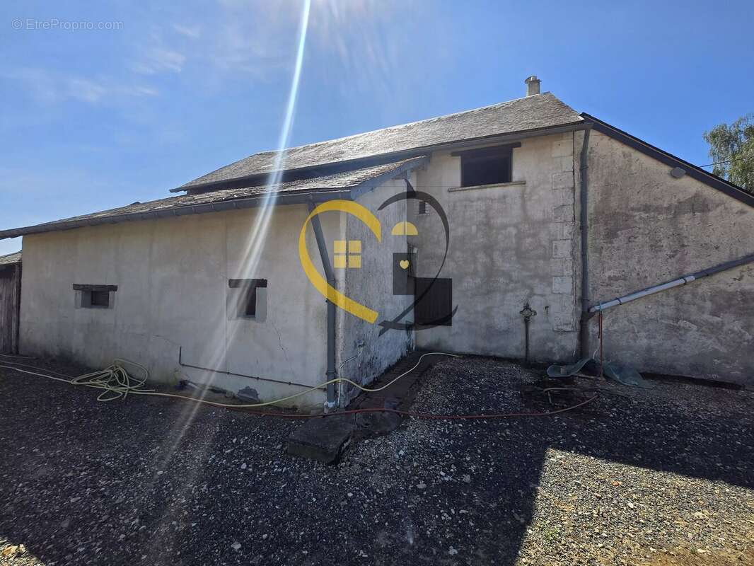 Maison à rénover avec dépendances – Neuvy-Deux-Clochers (18) - photo 28