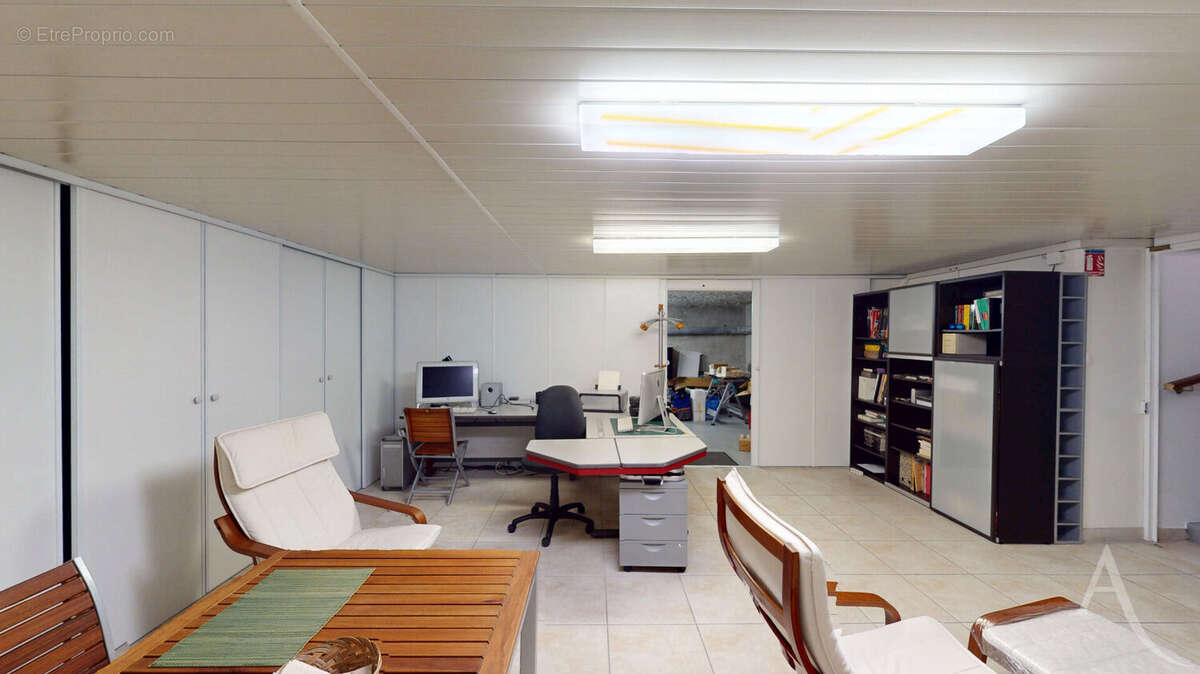 Commerce à MONTREUIL