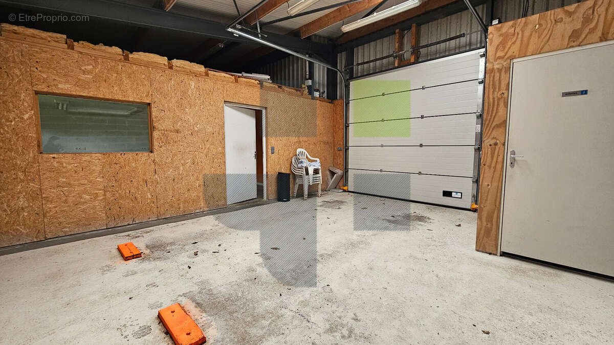 Entrepôt / local d'activité SUD QUIMPER 145 m2 - photo 4