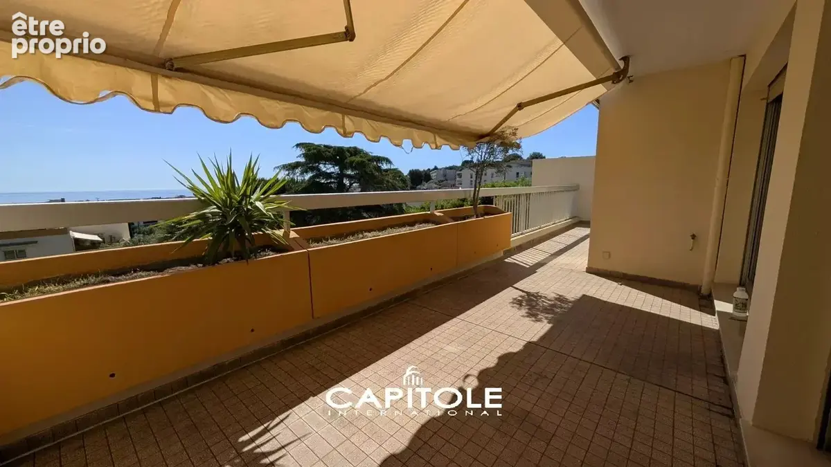 Antibes - Bel appartement 2 pièces ouvrant sur une grande terrasse  de 21 m², vue mer et verdure, à quelques pas du centre-ville - photo 12