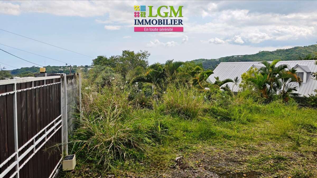 Terrain à ENTRE-DEUX